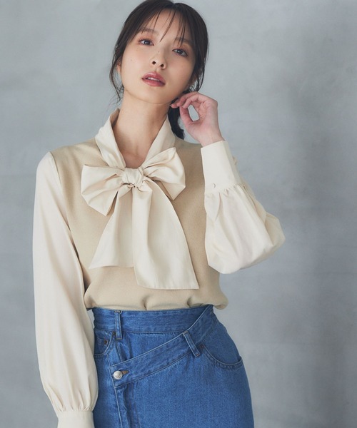 Andemiu（アンデミュウ）の「イソザイボウタイニット185598（ニット/セーター・レディース・イエロー/アイボリー/ブラック/ブルー・FREE）」の2枚目の写真