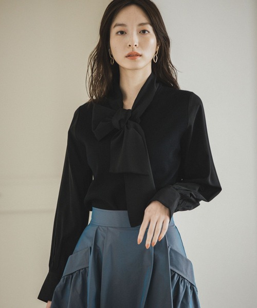 Andemiu（アンデミュウ）の「イソザイボウタイニット185598（ニット/セーター・レディース・イエロー/アイボリー/ブラック/ブルー・FREE）」の3枚目の写真