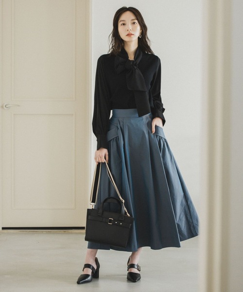 Andemiu（アンデミュウ）の「イソザイボウタイニット185598（ニット/セーター・レディース・イエロー/アイボリー/ブラック/ブルー・FREE）」の5枚目の写真