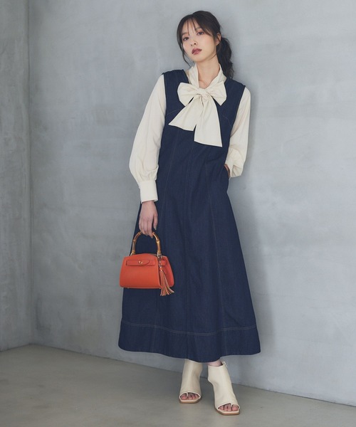 Andemiu（アンデミュウ）の「イソザイボウタイニット185598（ニット/セーター・レディース・イエロー/アイボリー/ブラック/ブルー・FREE）」の7枚目の写真