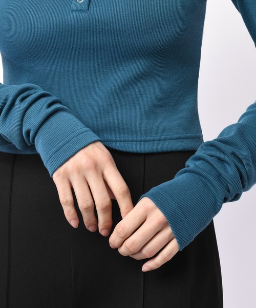 SPIRALGIRL（スパイラルガール）の「バックオープンヘンリーネックリブトップス（Tシャツ/カットソー・レディース・ブルー/イエロー/ブラック・FREE）」の6枚目の写真