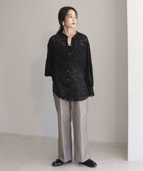 fredy emue（フレディエミュ）の「シアージャガードシャツブラウス（シャツ/ブラウス・レディース・サックスブルー/アイボリー/ブラック・38）」の4枚目の写真