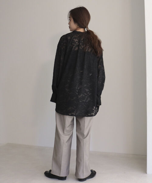 fredy emue（フレディエミュ）の「シアージャガードシャツブラウス（シャツ/ブラウス・レディース・サックスブルー/アイボリー/ブラック・38）」の5枚目の写真