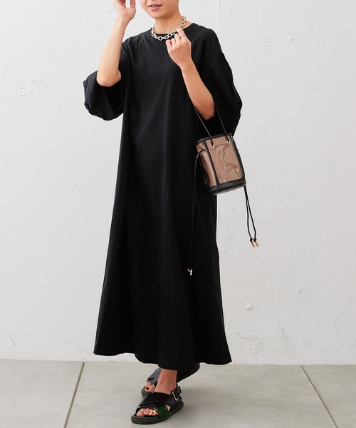 cache cache(カシュ カシュ)の「ビニールキャンバス ミニ巾着バッグ(トートバッグ・レディース・キャメル/ブラック/ホワイト・フリー)」の12枚目の写真