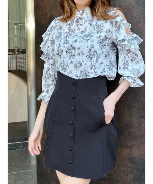 EATME（イートミー）の「フリルオープンショルダーブラウス（シャツ/ブラウス・レディース・オフホワイト/グレー/ブラック・FREE）」の5枚目の写真