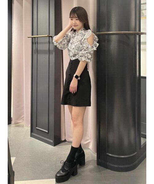 EATME（イートミー）の「フリルオープンショルダーブラウス（シャツ/ブラウス・レディース・オフホワイト/グレー/ブラック・FREE）」の13枚目の写真