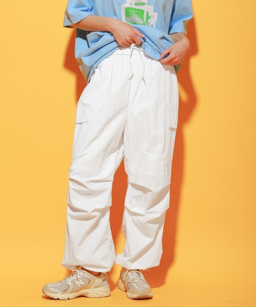 PBLIM(ページボーイリム)の「PAGEBOYLIM/パラシュートパンツ(その他パンツ・レディース・ブラック/オフホワイト/イエロー/グリーン・FREE)」の2枚目の写真