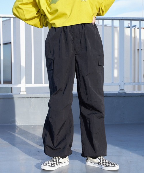 PBLIM(ページボーイリム)の「PAGEBOYLIM/パラシュートパンツ(その他パンツ・レディース・ブラック/オフホワイト/イエロー/グリーン・FREE)」の1枚目の写真