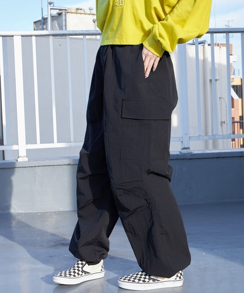 PBLIM(ページボーイリム)の「PAGEBOYLIM/パラシュートパンツ(その他パンツ・レディース・ブラック/オフホワイト/イエロー/グリーン・FREE)」の21枚目の写真