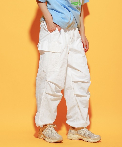 PBLIM(ページボーイリム)の「PAGEBOYLIM/パラシュートパンツ(その他パンツ・レディース・ブラック/オフホワイト/イエロー/グリーン・FREE)」の6枚目の写真