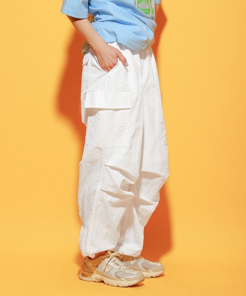 PBLIM(ページボーイリム)の「PAGEBOYLIM/パラシュートパンツ(その他パンツ・レディース・ブラック/オフホワイト/イエロー/グリーン・FREE)」の7枚目の写真