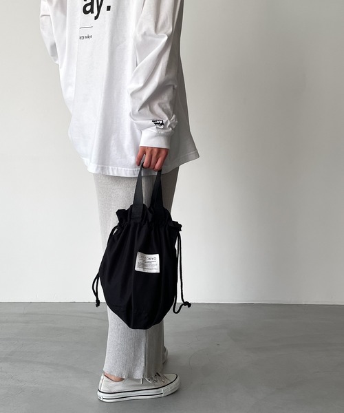 CANAL JEAN（キャナルジーン）の「1975 TOKYO　ドローストリングミニバッグ（ハンドバッグ・レディース・オフホワイト/ブラック・ONE SIZE）」の8枚目の写真