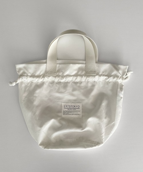 CANAL JEAN（キャナルジーン）の「1975 TOKYO　ドローストリングミニバッグ（ハンドバッグ・レディース・オフホワイト/ブラック・ONE SIZE）」の13枚目の写真