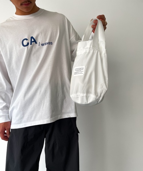 CANAL JEAN（キャナルジーン）の「1975 TOKYO　ドローストリングミニバッグ（ハンドバッグ・レディース・オフホワイト/ブラック・ONE SIZE）」の7枚目の写真