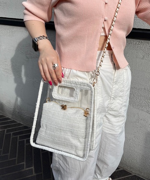 one after another NICE CLAUP(ワンアフターアナザーナイスクラップ)の「ツイードポーチ付きPVCバック(ショルダーバッグ・レディース・アイボリー/ブラック・FREE)」の2枚目の写真