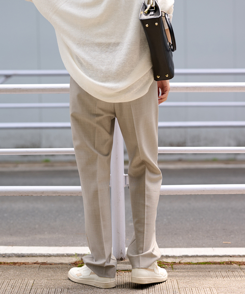 【新品・タグ付き】FRAMeWORK 強撚Wストレートパンツ36 ベージュ FRAMeWORK（フレームワーク）の「強撚Wストレートパンツ