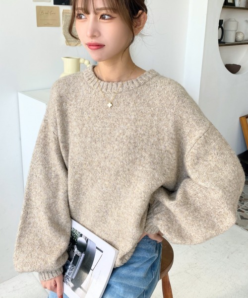 moment+（モーメントプラス）の「エアーヤーンクルーネックニットプル