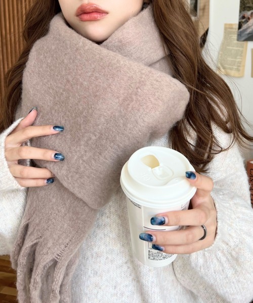 moment+（モーメントプラス）の「エアーヤーンクルーネックニットプル