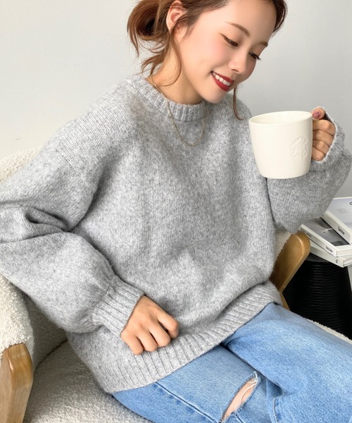 moment+（モーメントプラス）の「エアーヤーンクルーネックニットプル