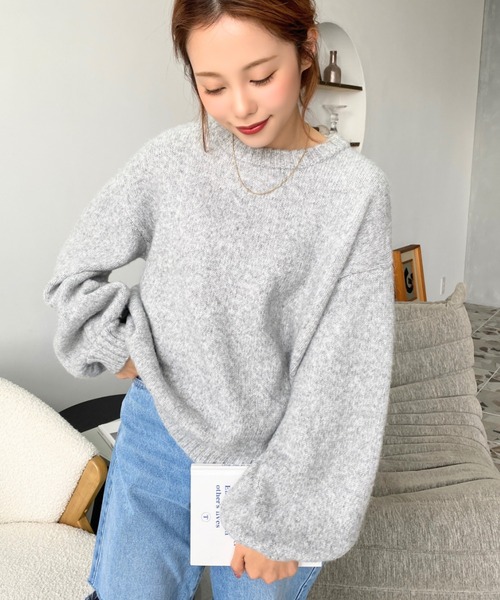 moment+（モーメントプラス）の「エアーヤーンクルーネックニットプル