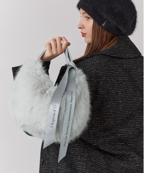 Chapeau d' O（シャポードオー）の「Chapeau d' O  One Handle Fur Bag / シャポードオー（ハンドバッグ・レディース・ブルー/ライトベージュ/ブラック/ブラウン/ダークグリーン/ライトグレー・FREE）」の3枚目の写真