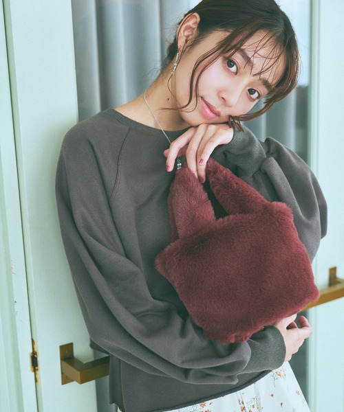 mysty woman（ミスティウーマン）の「ファーBAG 979414（ハンドバッグ・レディース・アイボリー/ピンク系その他・FREE）」の2枚目の写真