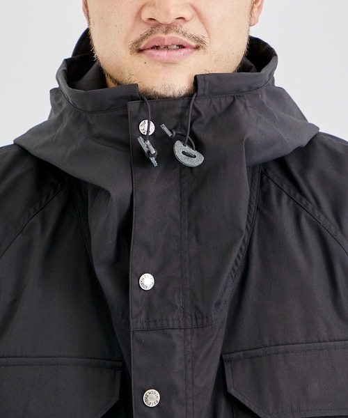 THE NORTH FACE PURPLE LABEL(ザ ノースフェイス パープルレーベル)の「【THE NORTH FACE PURPLE LABEL/ザノースフェイス】65/35 Mountain Parka/65/35マウンテンパーカー(マウンテンパーカー・メンズ・ブラック/ダークネイビー・MEDIUM/LARGE)」の9枚目の写真