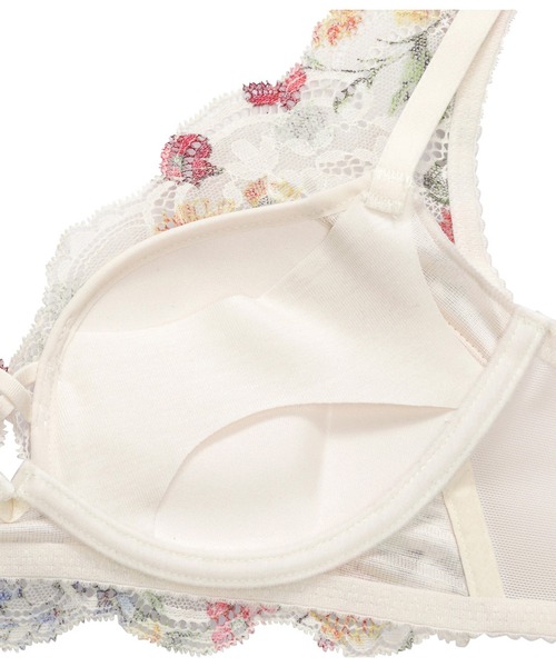 WACOAL(ワコール)の「ノンワイヤーブラ バストを重力から守る まる胸キープ 「重力に負けないバストケアBra」(ブラジャー・レディース・クリーム/グレー系その他/ワインレッド/ネイビー/スモークピンク/ベビーピンク/イエロー/ライトブラウン/グレイッシュブルー・D65/D75/E65/E75/D70/F65/F70/D85/D80/E80/E70/F75/F80/E85)」の12枚目の写真