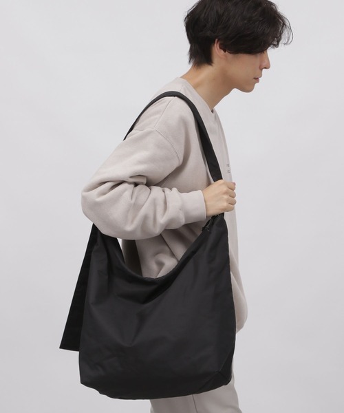 LAKOLE(ラコレ)の「ラージショルダーBAG / 980172(ショルダーバッグ・メンズ・ブラウン/ブラック/グレイッシュベージュ/カーキ/ライトグレー・FREE)」の7枚目の写真