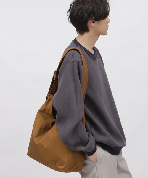 LAKOLE(ラコレ)の「ラージショルダーBAG / 980172(ショルダーバッグ・メンズ・ブラウン/ブラック/グレイッシュベージュ/カーキ/ライトグレー・FREE)」の9枚目の写真