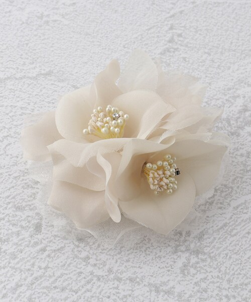 SHOO・LA・RUE（シューラルー）の「◆【セレモニー】マルチフラワーコサージュ（ブローチ/コサージュ・レディース・ベビーピンク/ブルー系その他/ライトグレー/ライトベージュ/オフホワイト/ライトグレー系/ベージュ系その他3・00）」の4枚目の写真