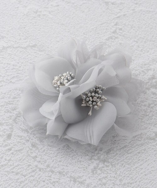 SHOO・LA・RUE（シューラルー）の「◆【セレモニー】マルチフラワーコサージュ（ブローチ/コサージュ・レディース・ベビーピンク/ブルー系その他/ライトグレー/ライトベージュ/オフホワイト/ライトグレー系/ベージュ系その他3・00）」の2枚目の写真