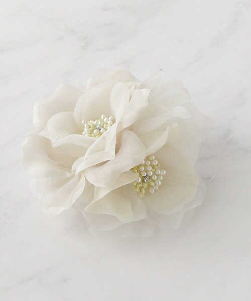 SHOO・LA・RUE（シューラルー）の「◆【セレモニー】マルチフラワーコサージュ（ブローチ/コサージュ・レディース・ベビーピンク/ブルー系その他/ライトグレー/ライトベージュ/オフホワイト/ライトグレー系/ベージュ系その他3・00）」の5枚目の写真