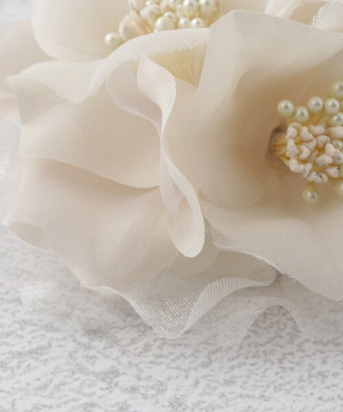 SHOO・LA・RUE（シューラルー）の「◆【セレモニー】マルチフラワーコサージュ（ブローチ/コサージュ・レディース・ベビーピンク/ブルー系その他/ライトグレー/ライトベージュ/オフホワイト/ライトグレー系/ベージュ系その他3・00）」の10枚目の写真