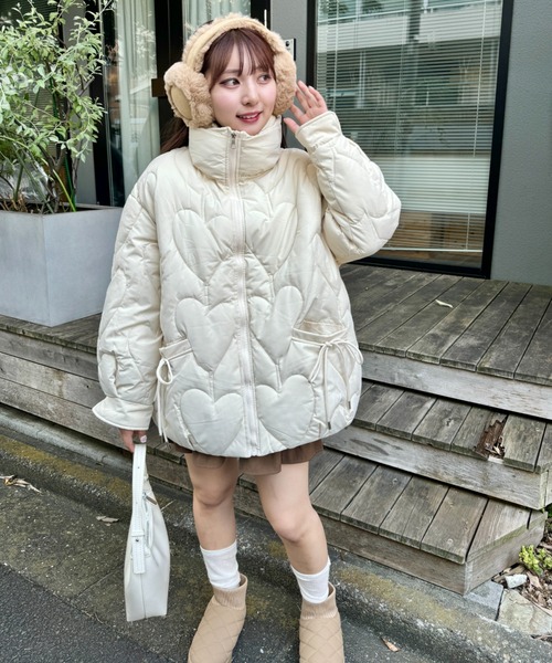 Loueme（ルエム）の「ハートキルティングリボンオーバージャケット