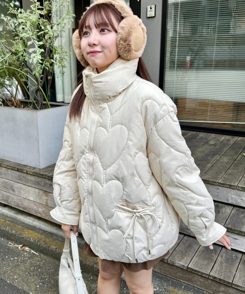 Loueme（ルエム）の「ハートキルティングリボンオーバージャケット