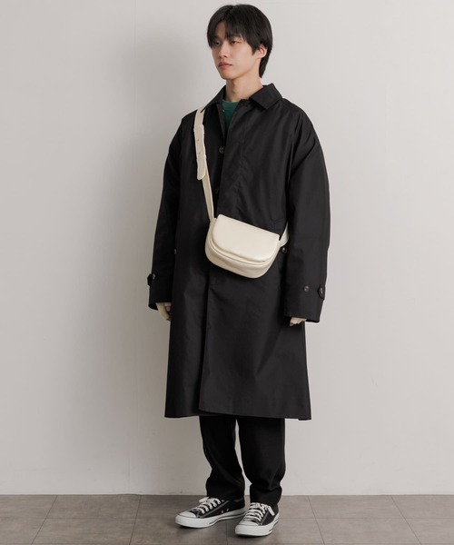 SENSE OF PLACE by URBAN RESEARCH（センスオブプレイスバイアーバンリサーチ）の「フェイクレザーパデットフラップショルダー（ショルダーバッグ・メンズ・アイボリー/ブラック・ONE）」の4枚目の写真