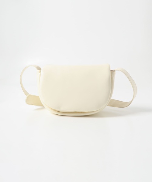 SENSE OF PLACE by URBAN RESEARCH（センスオブプレイスバイアーバンリサーチ）の「フェイクレザーパデットフラップショルダー（ショルダーバッグ・メンズ・アイボリー/ブラック・ONE）」の8枚目の写真