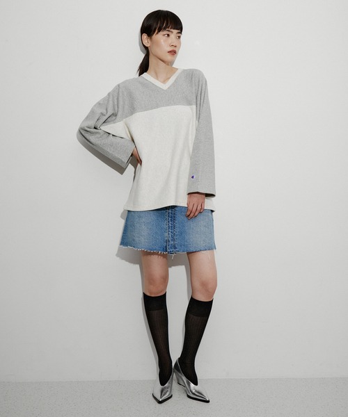 ADAM ET ROPE'(アダムエロペ)の「シャイニーリブハイソックス(ソックス/靴下・レディース・ホワイト/ブラック/グレー・FREE)」の4枚目の写真