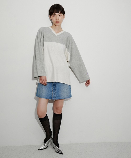 ADAM ET ROPE'(アダムエロペ)の「シャイニーリブハイソックス(ソックス/靴下・レディース・ホワイト/ブラック/グレー・FREE)」の5枚目の写真