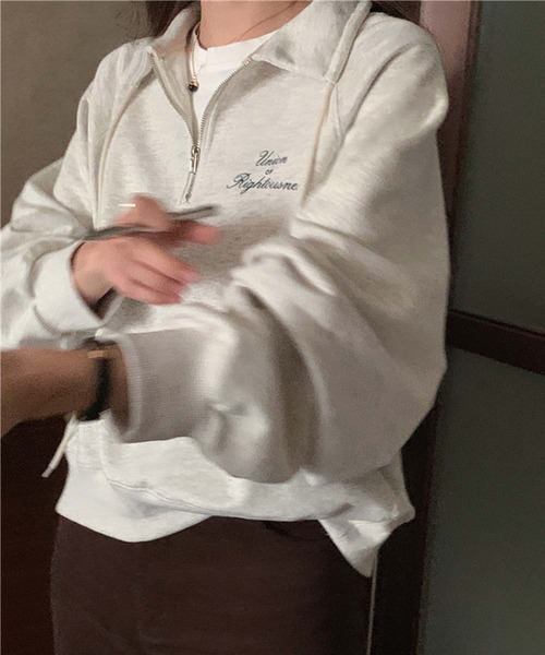 LAFFMO(ラフモ)の「ハーフジップバックプリントプルオーバー(スウェット・レディース・ネイビー/グレー・F)」の17枚目の写真