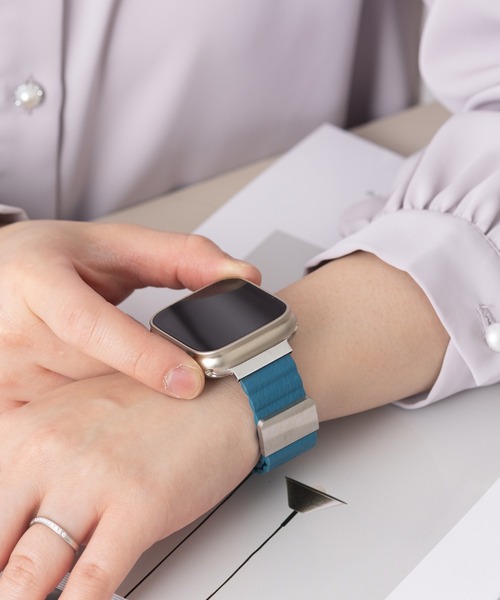 emonique(エモニーク)の「本革レザー Apple Watch バンド スマートウォッチバンド【38/40/41/42/44/45/49mm対応】(デジタル腕時計・レディース・スモークピンク/ダークブルー/ブルー/オレンジ/ピンク/カーキ/レッド/グレー/ブラウン/パープル/ベージュ/ダークグリーン/ブラック/ライトグレー/ホワイト・42/38)」の9枚目の写真
