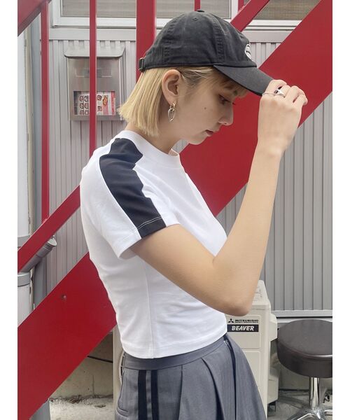 PUMA(プーマ)の「【PUMA】ICONIC T7 スリム Tシャツ(Tシャツ/カットソー・レディース・ホワイト/ブラック・FREE)」の13枚目の写真