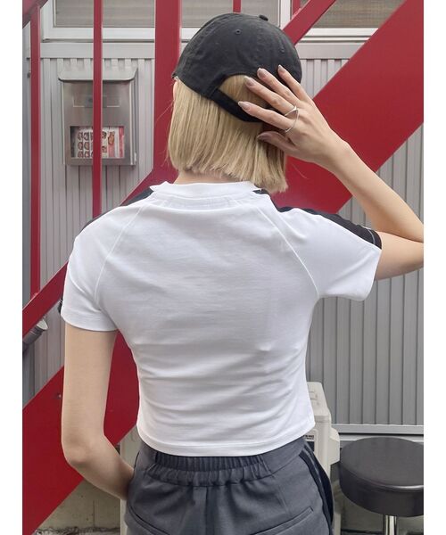 PUMA(プーマ)の「【PUMA】ICONIC T7 スリム Tシャツ(Tシャツ/カットソー・レディース・ホワイト/ブラック・FREE)」の14枚目の写真