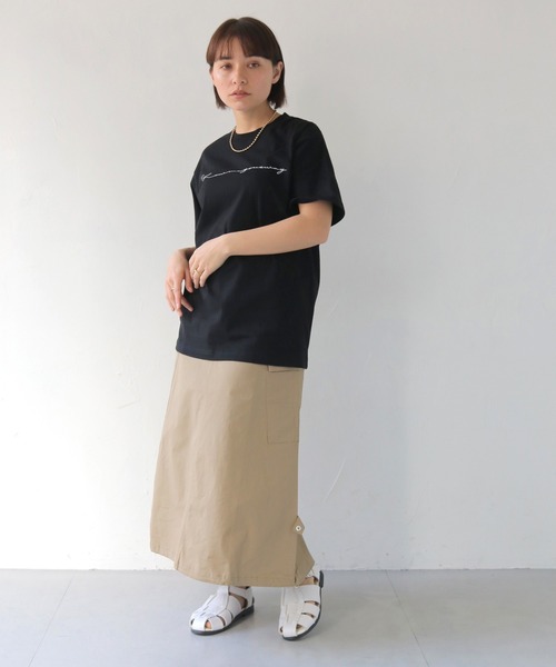 HER CLOSET(ハークローゼット)の「【shemoshelly】WEB限定カリグラフィーロゴTシャツ(Tシャツ/カットソー・レディース・ブラック/ブラック系その他/ホワイト/ホワイト系その他・L/M/S)」の21枚目の写真