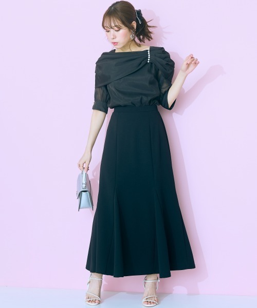 marun(マルン)の「<大きいサイズ> オフショル風デザインブラウス marun(シャツ/ブラウス・レディース・ホワイト/ブラック・L/LL/3L/4L/5L)」の7枚目の写真