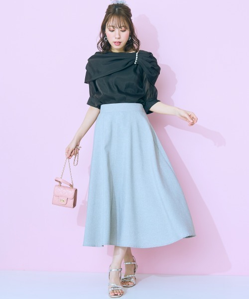 marun(マルン)の「<大きいサイズ> オフショル風デザインブラウス marun(シャツ/ブラウス・レディース・ホワイト/ブラック・L/LL/3L/4L/5L)」の6枚目の写真