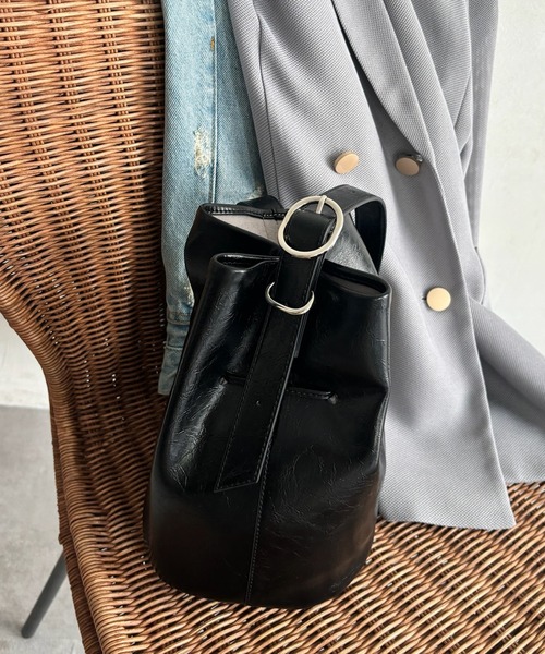 DouDou(ドゥドゥ)の「ドロストバケットバッグ(ショルダーバッグ・レディース・アイボリー/ブラック/シルバー・FREE)」の15枚目の写真