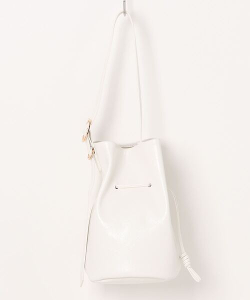 DouDou(ドゥドゥ)の「ドロストバケットバッグ(ショルダーバッグ・レディース・アイボリー/ブラック/シルバー・FREE)」の20枚目の写真