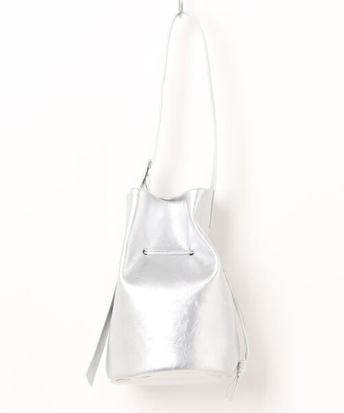 DouDou(ドゥドゥ)の「ドロストバケットバッグ(ショルダーバッグ・レディース・アイボリー/ブラック/シルバー・FREE)」の19枚目の写真